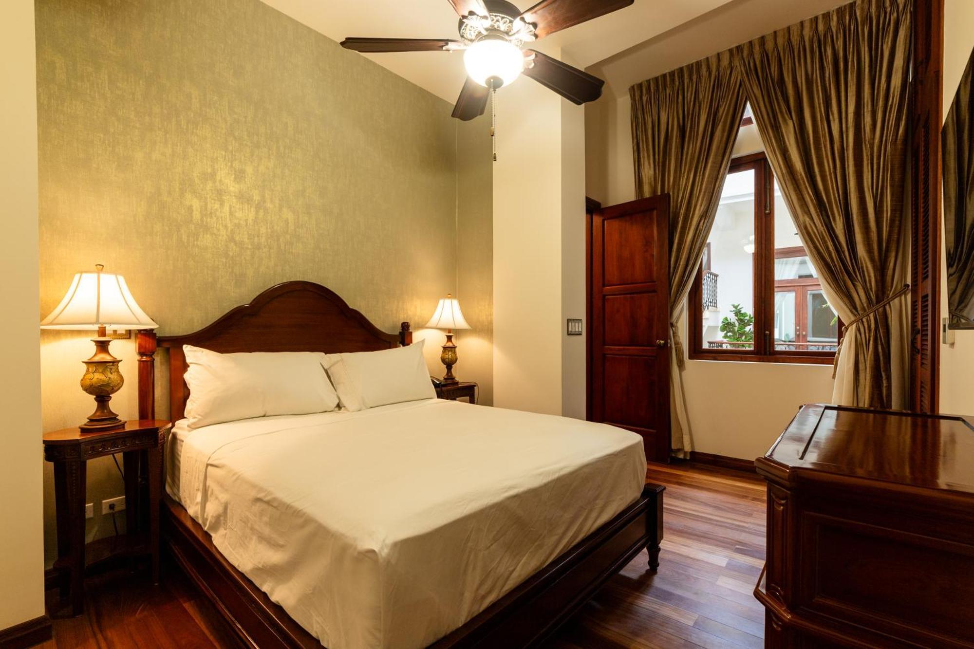 Hotel Plaza Herrera Panama City Exterior photo