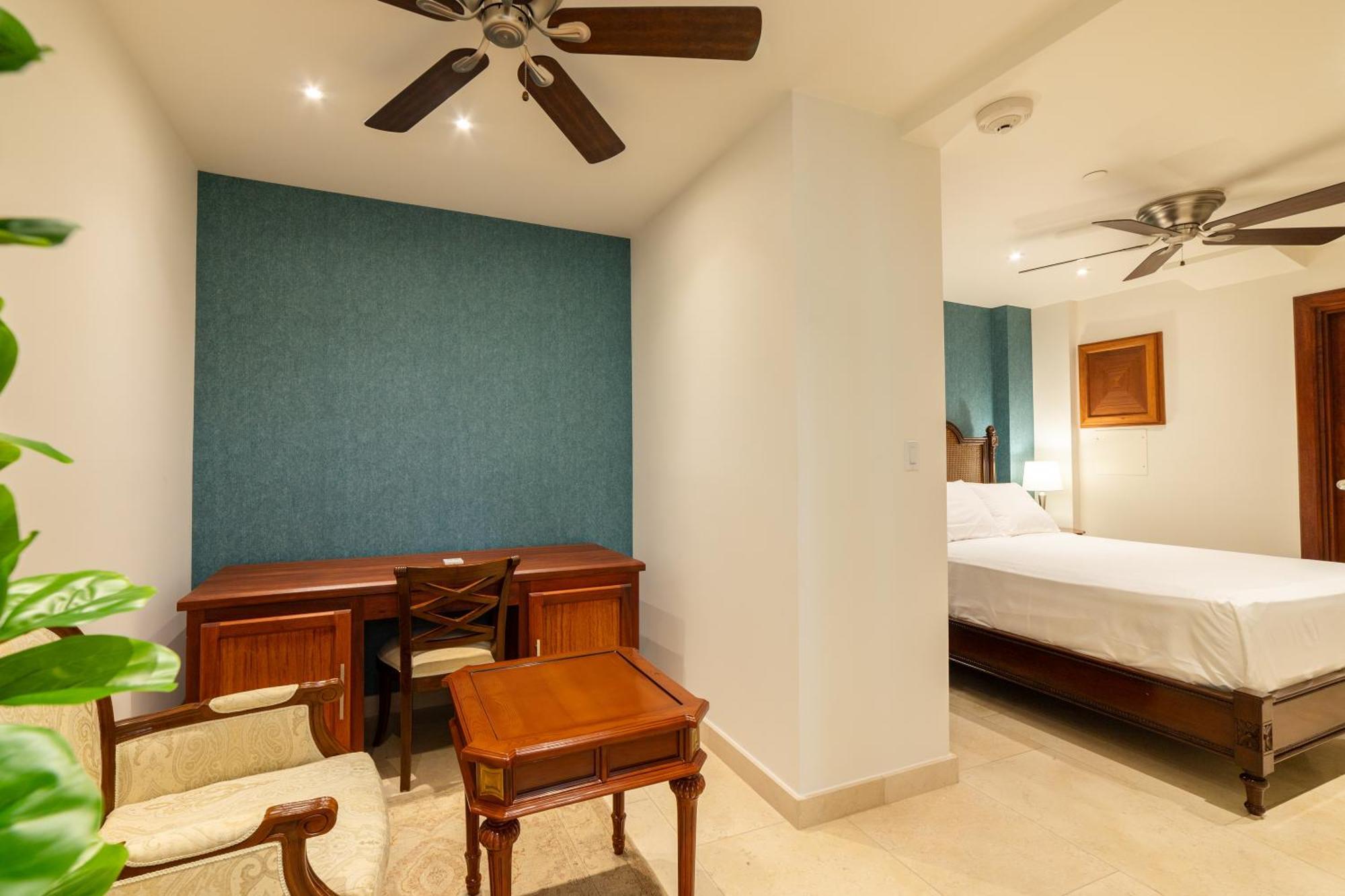 Hotel Plaza Herrera Panama City Exterior photo