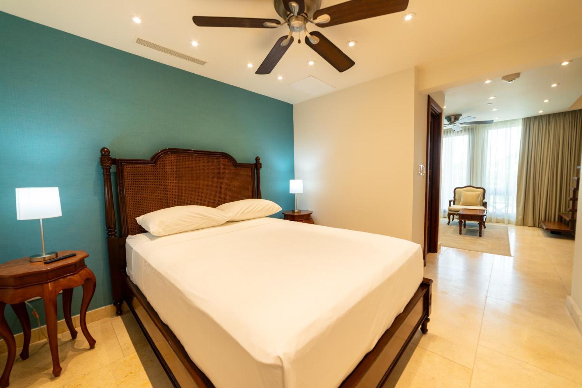 Hotel Plaza Herrera Panama City Exterior photo
